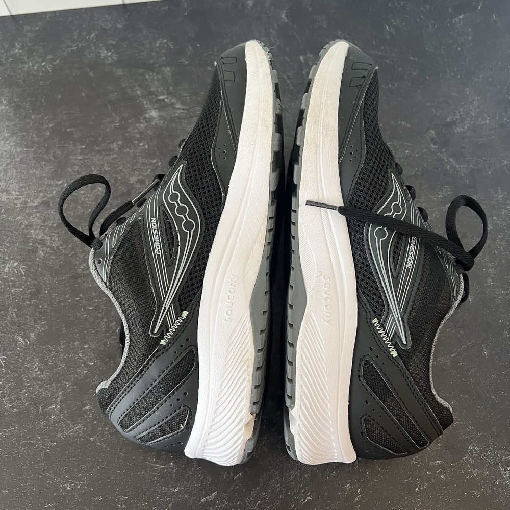 Saucony Cohesion 15 Womens 9 WIDE Black Sneakers Shoes Gym Running Walking - EUC - Picture 3 of 13